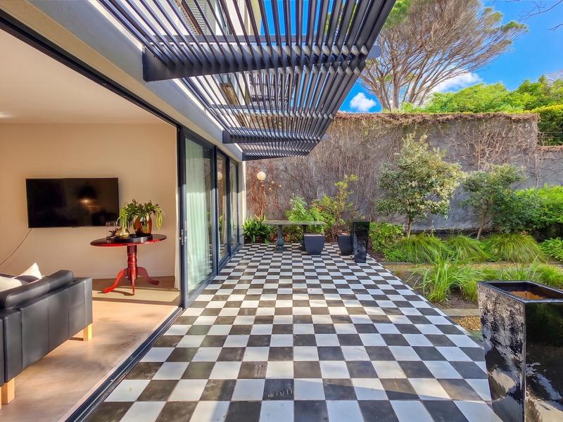 2 Bedroom Property for Sale in Camps Bay Western Cape